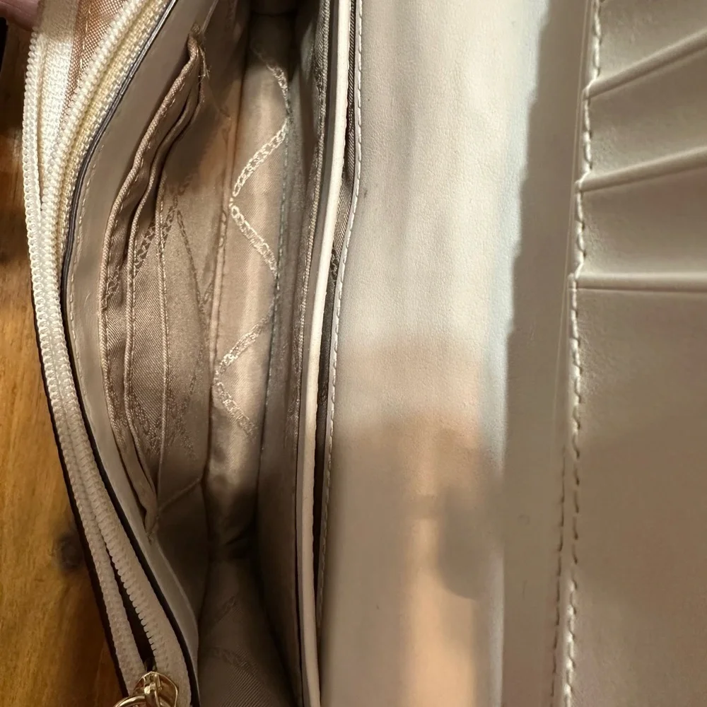 Michael Kors Ivory Crossbody Wallet Bag